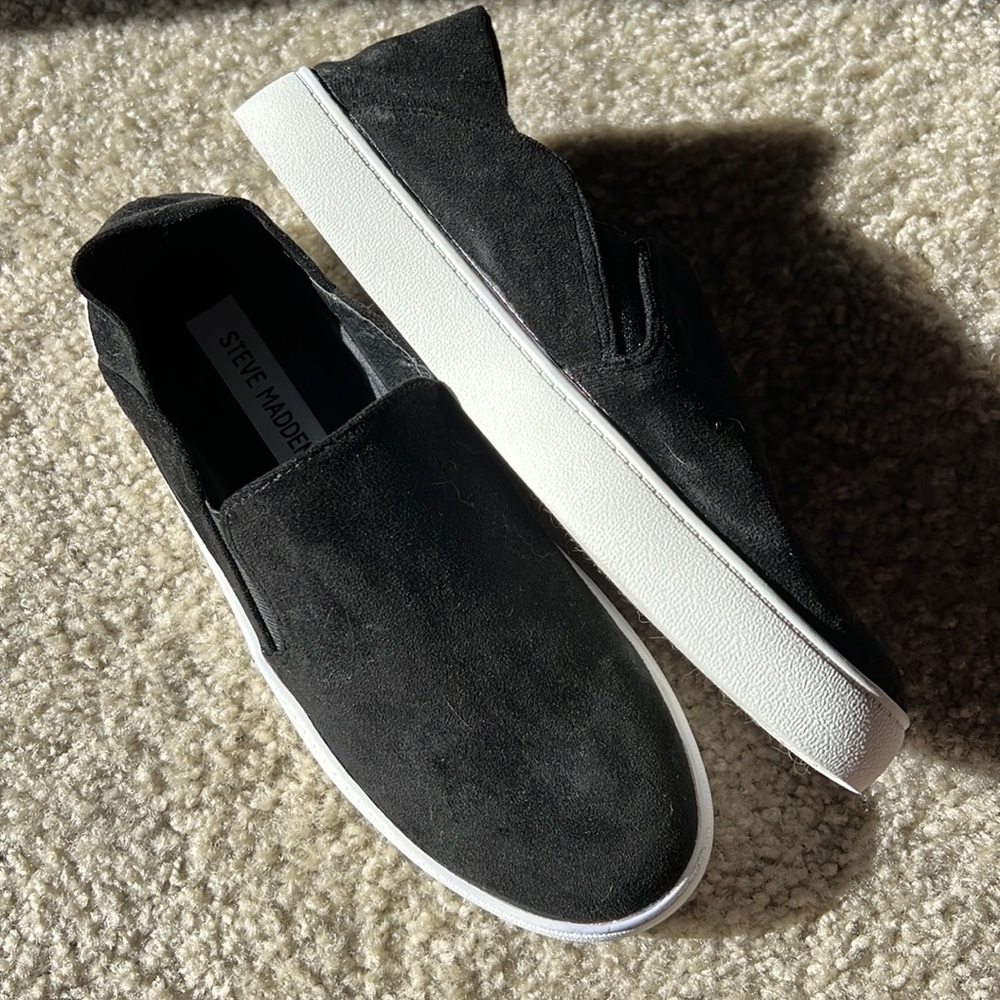 Steve Madden tennis shoes.